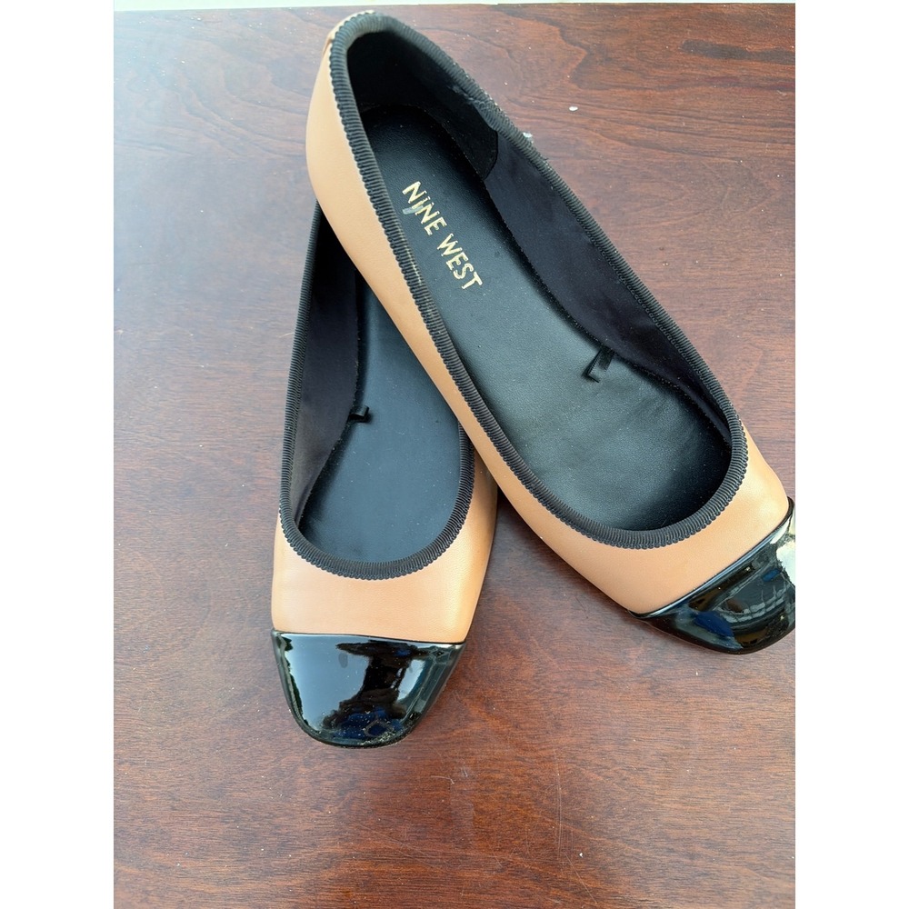 Nine West Womens Tan Black Patent Cap Toe Ballet Flats Size 7M Slip On Shoes